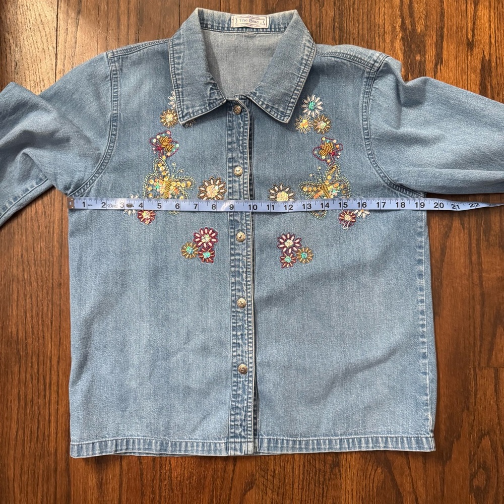 Vintage Denim Button-Up with Embroidered and Beaded Flowers and Butterflies Sz S - Picture 6 of 8